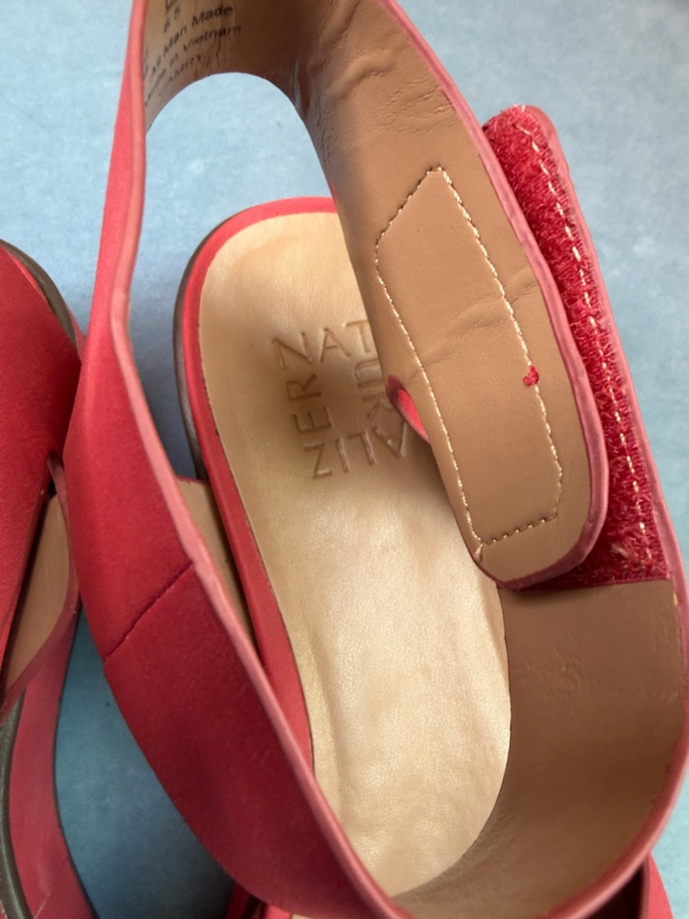 Naturalized Red Women's Ankle-Strap Sandals Size 9 - Picture 2 of 8